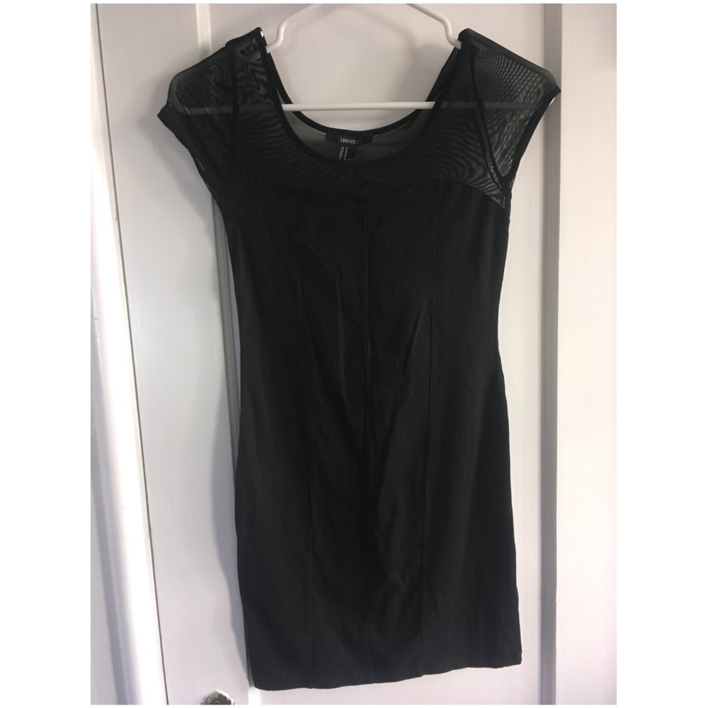 LITTLE BLACK DRESS with mesh shoulders F21